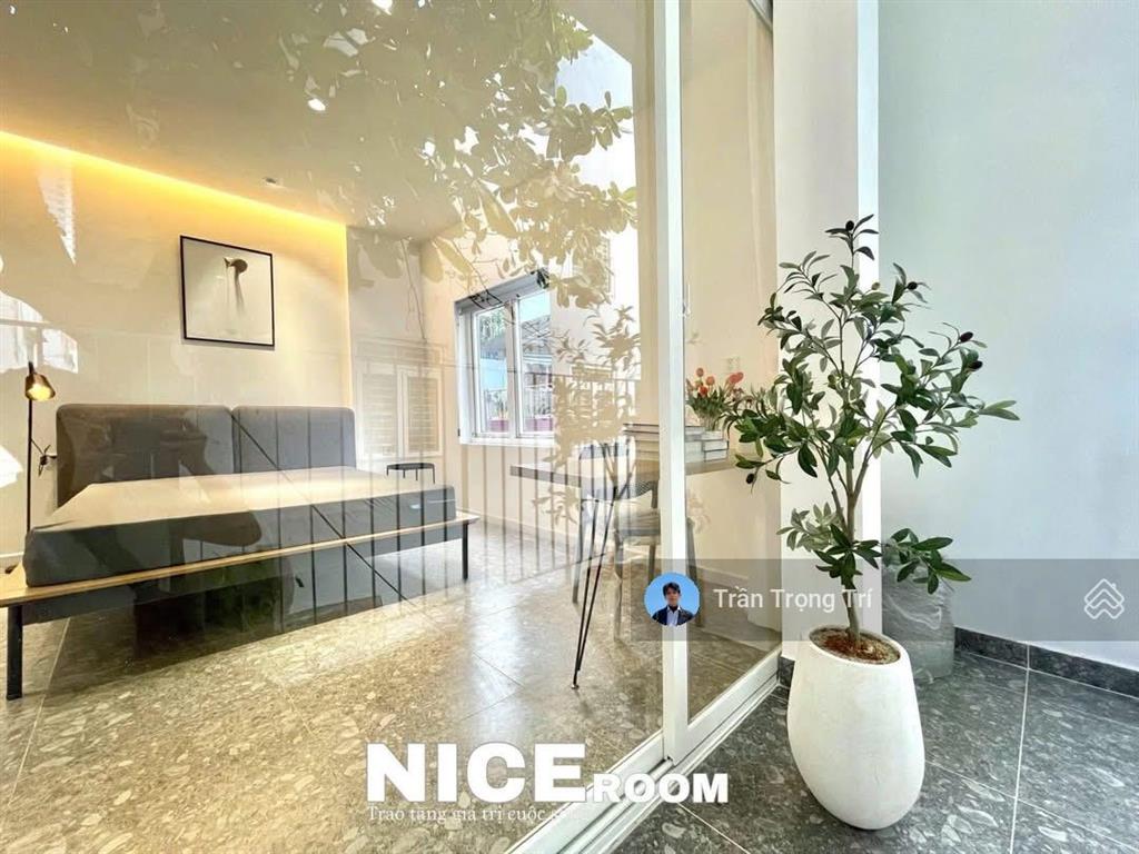 Cho thuê căn hộ studio mới 100%, ban công, đầy đủ ánh sáng ngay ngô tất tố, bình thạnh