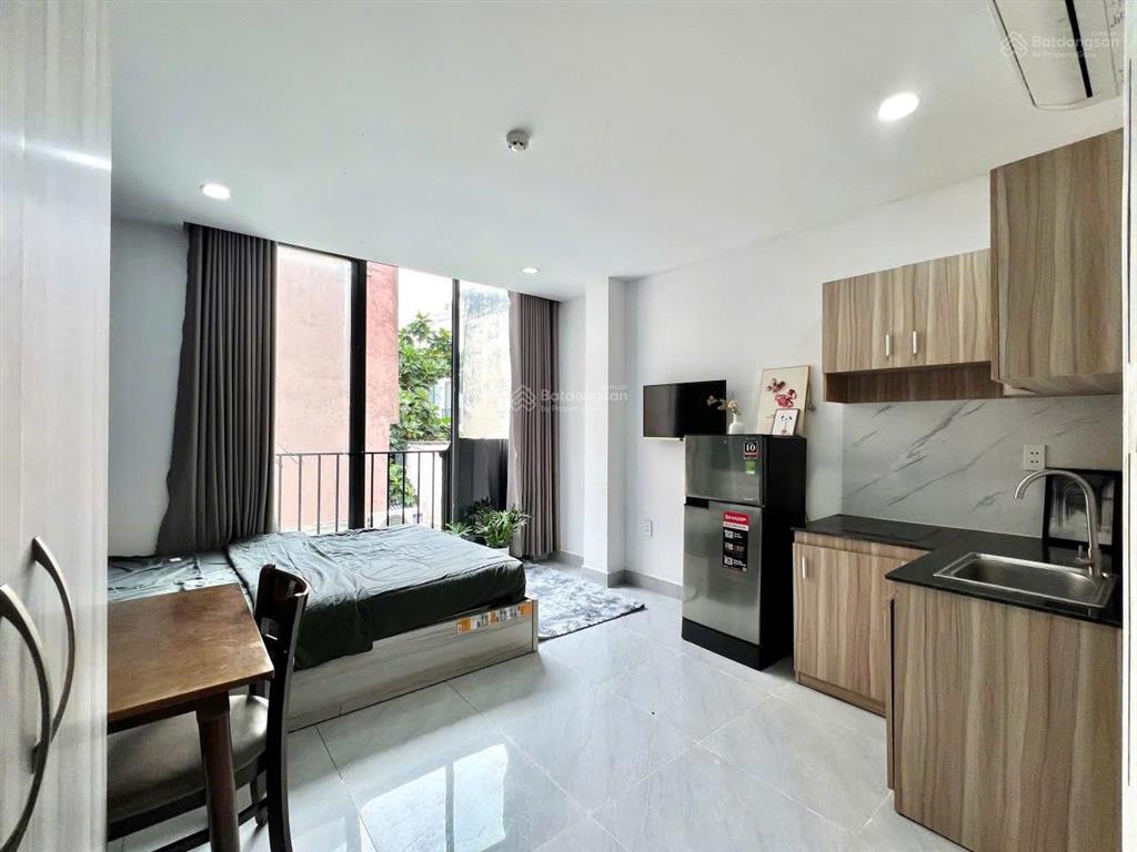 Khai trương căn hộ studio, ban công, full nội thất gần ngã tư hàng xanh, điện biên phủ
