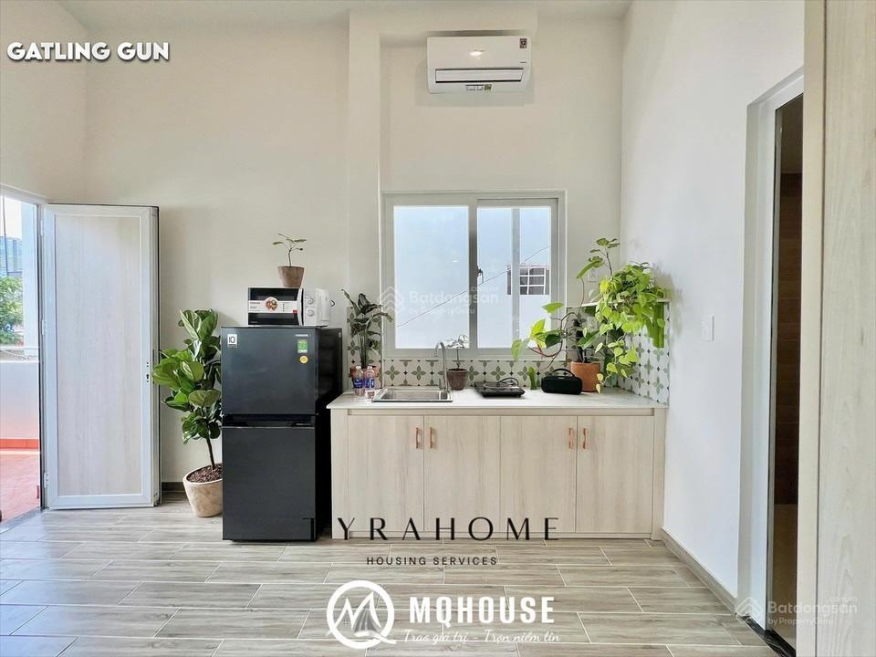 Cho thuê căn hộ duplex mới 100% gần uef, hiu, hutech, full nội thất, cửa sổ trời