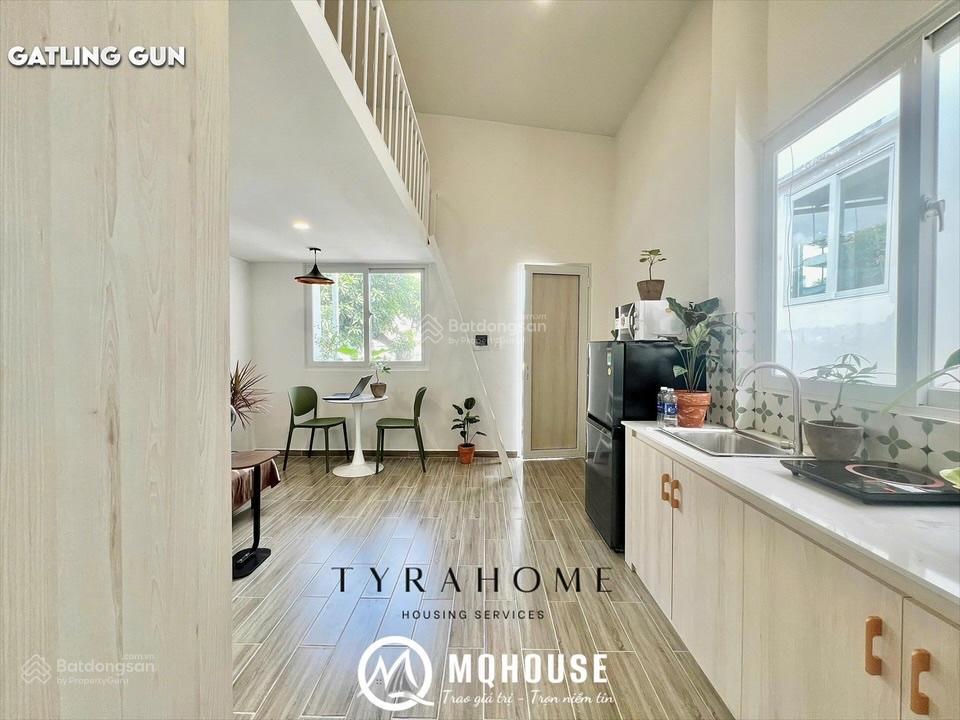 Cho thuê căn hộ duplex mới 100% gần uef, hiu, hutech, full nội thất, cửa sổ trời
