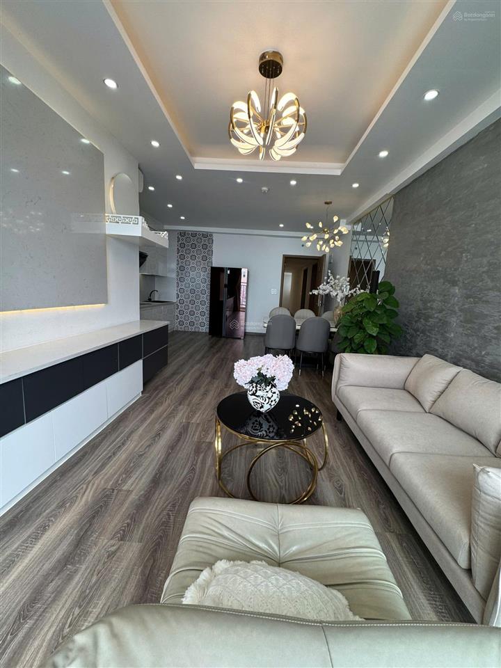 Chính chủ bán  căn góc 3pn 90m2 to nhất  view thành phố  nội thất đầy đủ, nhà mới
