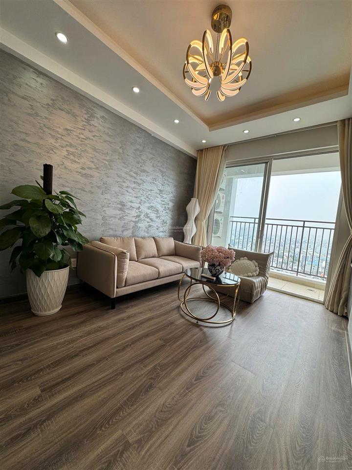 Chính chủ bán  căn góc 3pn 90m2 to nhất  view thành phố  nội thất đầy đủ, nhà mới