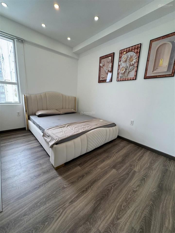 Chính chủ bán  căn góc 3pn 90m2 to nhất  view thành phố  nội thất đầy đủ, nhà mới