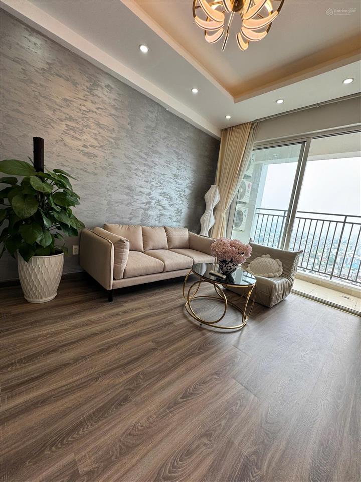 Chính chủ bán  căn góc 3pn 90m2 to nhất  view thành phố  nội thất đầy đủ, nhà mới
