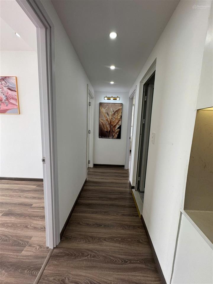 Chính chủ bán  căn góc 3pn 90m2 to nhất  view thành phố  nội thất đầy đủ, nhà mới
