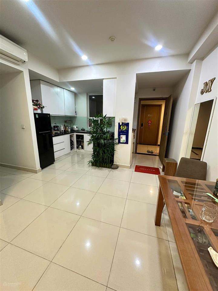 Bán căn 3pn, 2wc 80m2, đủ nội thất, khu 1, nhìn hồ bơi, có sẵn hđ thuê