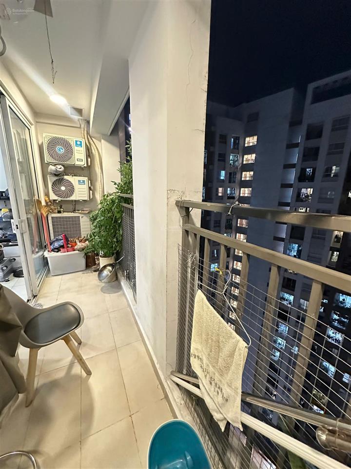 Bán căn 3pn, 2wc 80m2, đủ nội thất, khu 1, nhìn hồ bơi, có sẵn hđ thuê