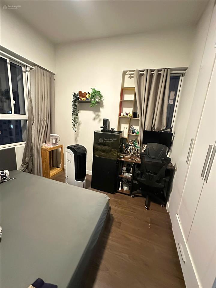 Bán căn 3pn, 2wc 80m2, đủ nội thất, khu 1, nhìn hồ bơi, có sẵn hđ thuê
