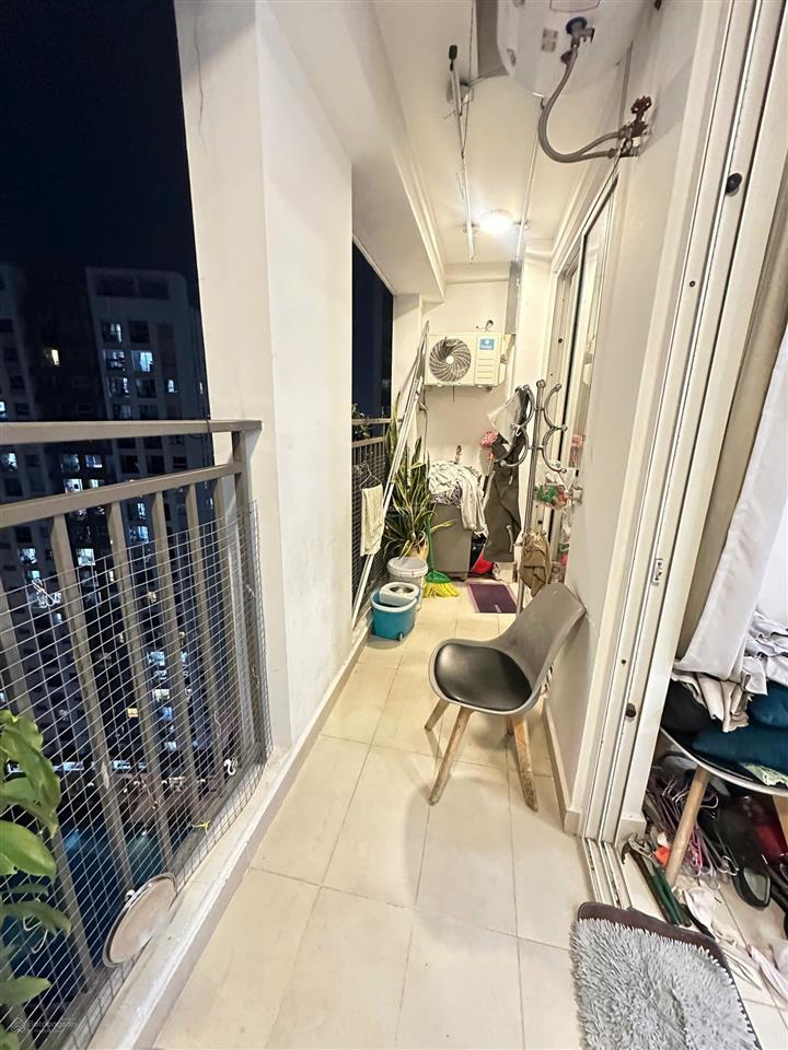 Bán căn 3pn, 2wc 80m2, đủ nội thất, khu 1, nhìn hồ bơi, có sẵn hđ thuê