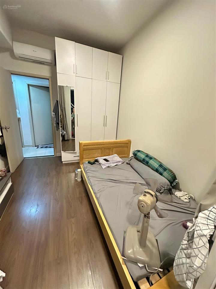 Bán căn 3pn, 2wc 80m2, đủ nội thất, khu 1, nhìn hồ bơi, có sẵn hđ thuê
