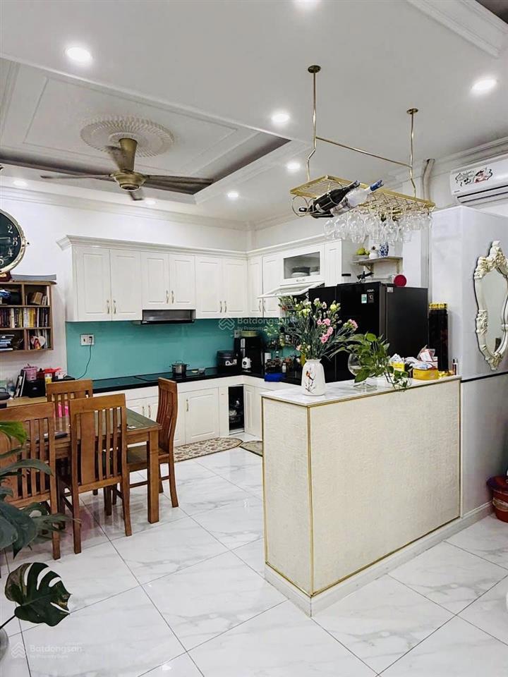 4.5*12 3pn 2wc hẻm 5m thông giá chỉ 5.6 tỷ