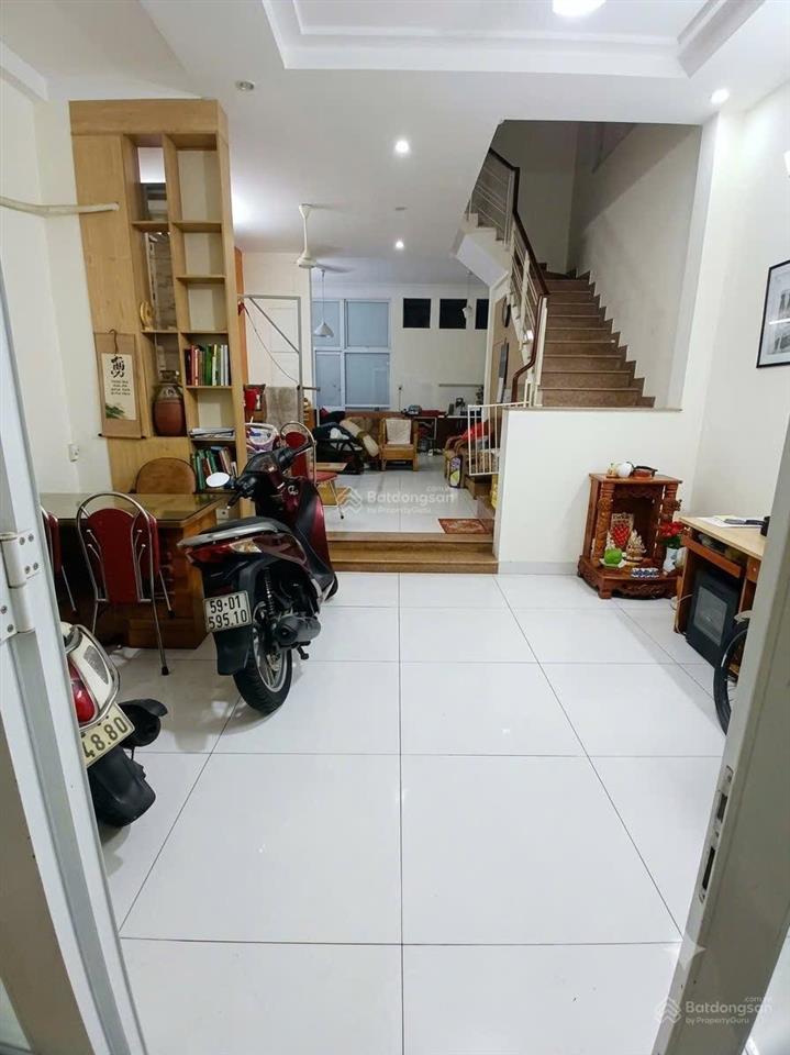 Bán np 4pn, 4wc, 100m2 tại tây thạnh, 10,99 tỷ, view đẹp hàng hot
