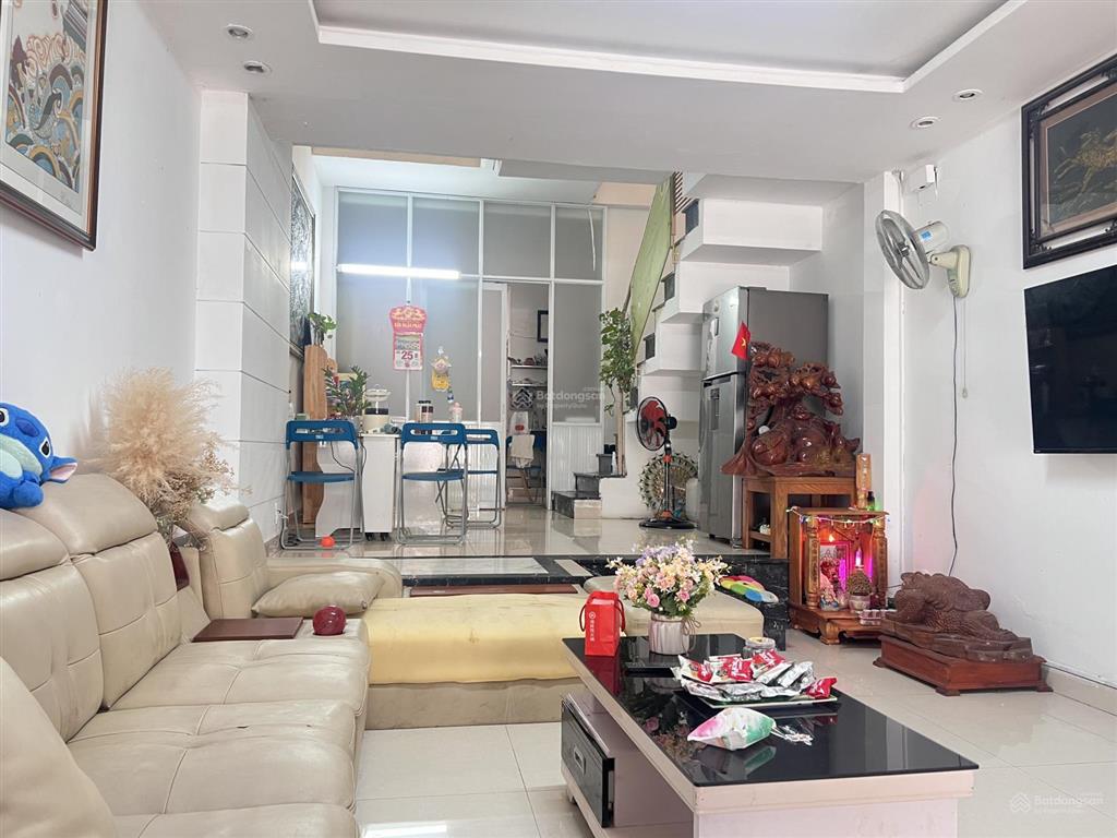 Mặt tiền lê quốc trinh tân phú, vừa ở vừa kinh doanh giá 11 tỷ, diện tích 4x18m
