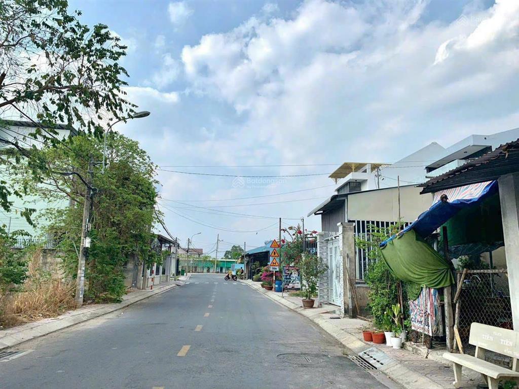 Bán lô đất 96m2 đường nguyễn trọng cát, gần chợ trảng bàng 400 triệu