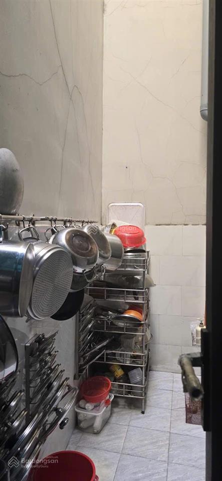 Nhà đẹp hẻm gò dầu, 5x18m 2 lầu sân thượng, mới đẹp dọn vào ở liền