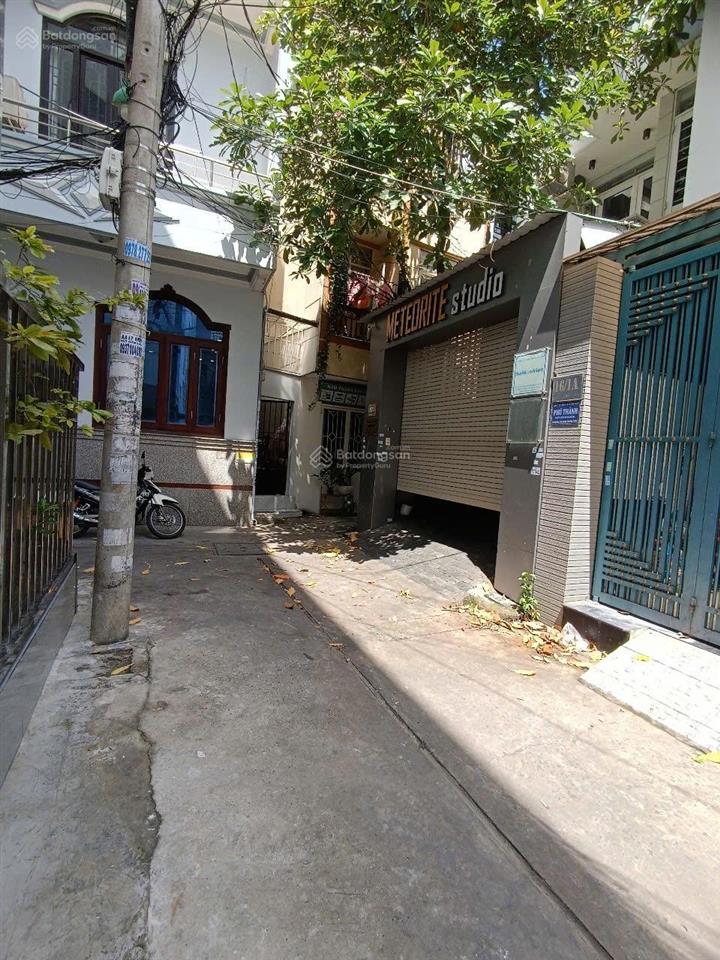 Bán nhà 1/ hẻm ngắn gò dầu, cách mặt tiền chỉ vài căn