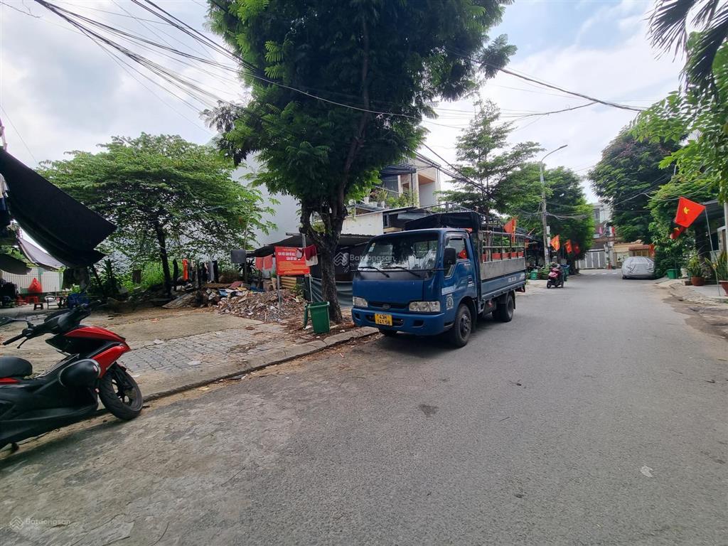 Gia đình tôi cần bán đất mặt tiền đường 5m5 nam thọ 7 , sơn trà, đà nẵng (vị trí gần biển)