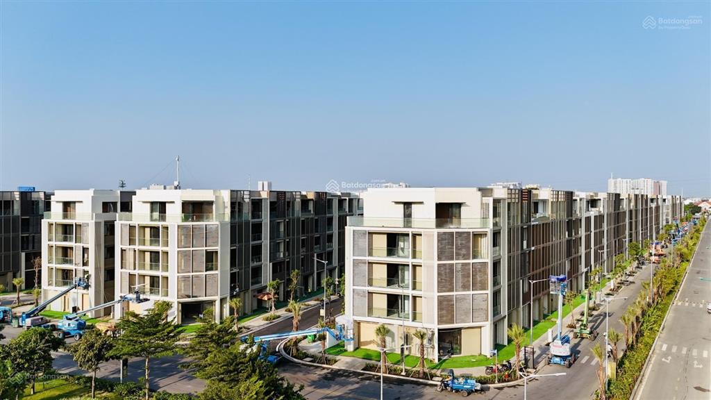 Bán đất nền tại kdc nam long, 15 tỷ dt 140 m2,dt 240m2 giá 23 tỷ 200, hàng hiếm giá tốt