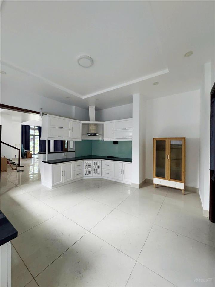 Bán biệt thự riviera cove, hai mặt tiền trước sau, dt 495m2 giá 55 tỷ thương lượng