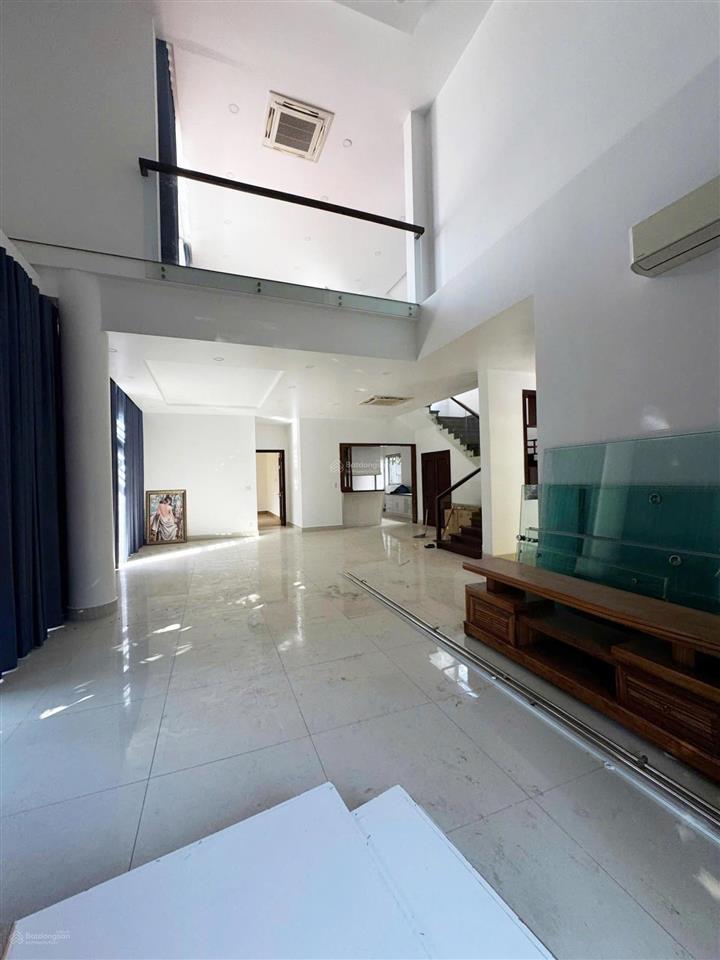 Bán biệt thự riviera cove, hai mặt tiền trước sau, dt 495m2 giá 55 tỷ thương lượng