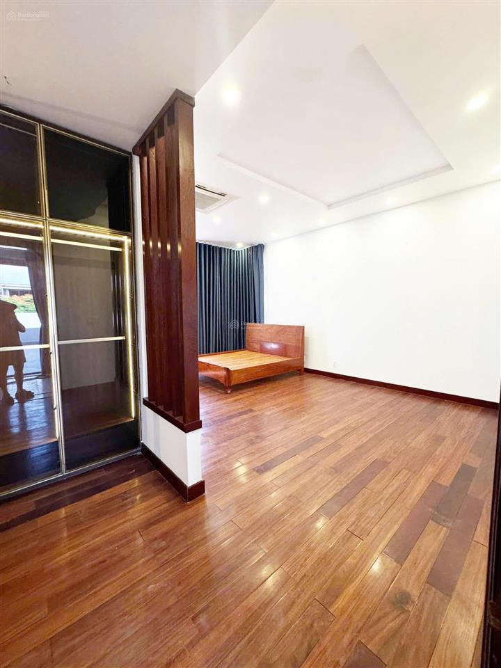 Bán biệt thự riviera cove, hai mặt tiền trước sau, dt 495m2 giá 55 tỷ thương lượng