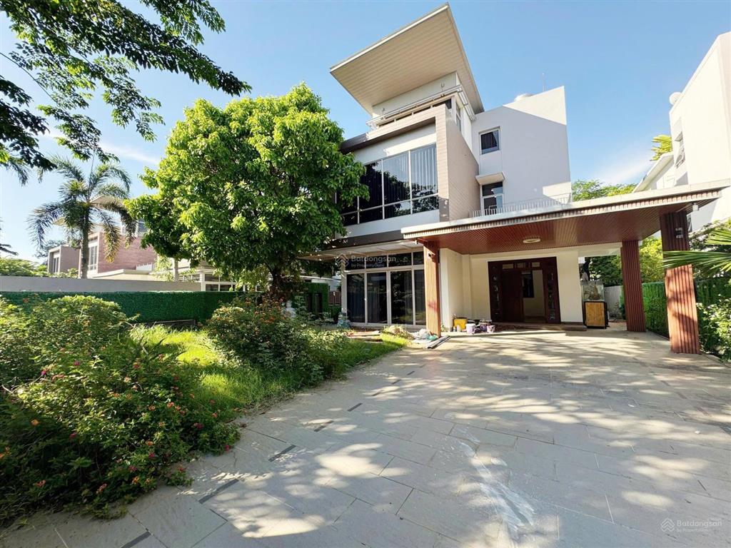 Bán biệt thự riviera cove, hai mặt tiền trước sau, dt 495m2 giá 55 tỷ thương lượng