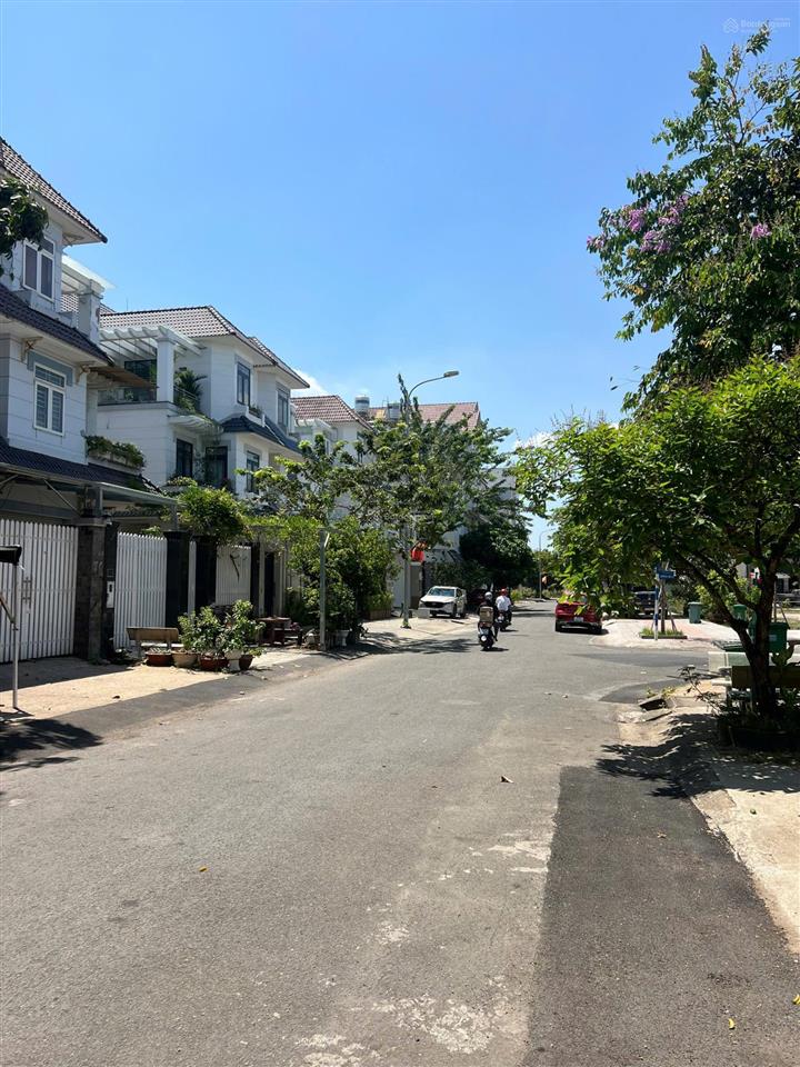 Đất nền dự án khu dân cư khang an, dt 142.1m2 góc 2mt, đối diện công viên
