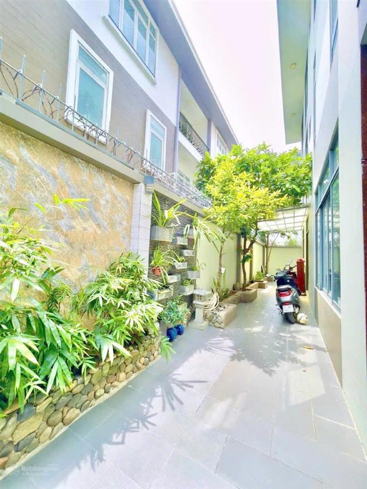 Bán  căn biệt thự song lập xây dựng 5, dt 180m2 chỉ cần trả là bán