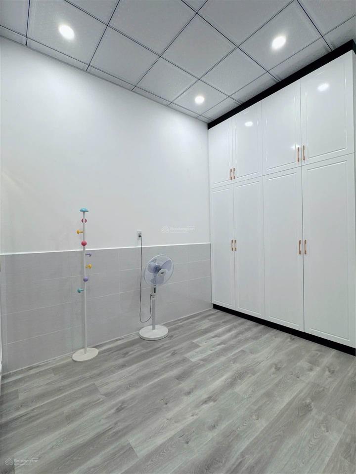 Bán nhà thoại ngọc hầu đường rộng thông thoáng 4x28.5m