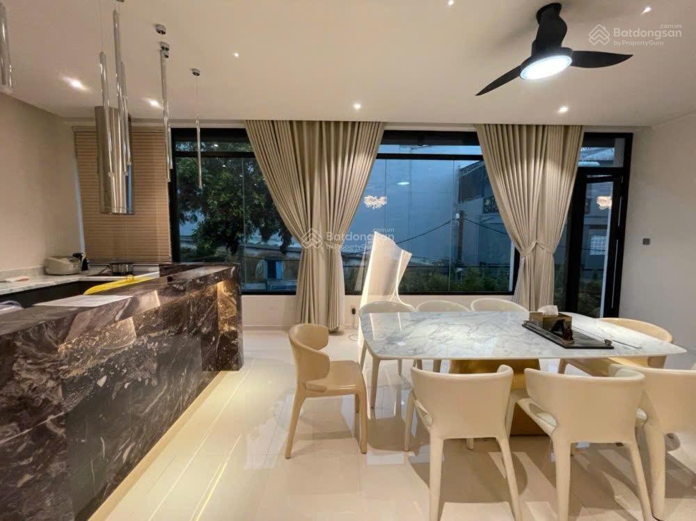 Siêu phẩm quận 1! bán đất tặng villa (18x20m) nở hậu 320m2  ctxd hầm 7 tầng