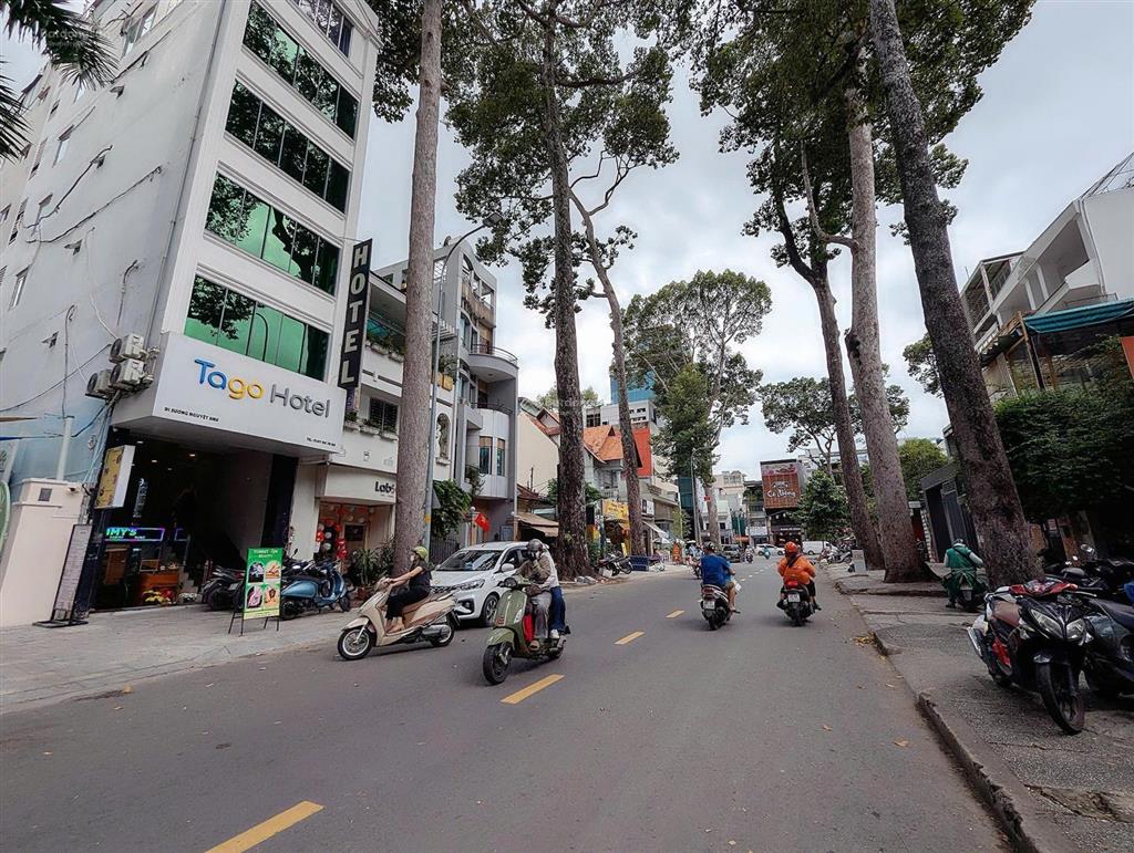 Khách sạn hầm 7 tầng, mt sương nguyệt ánh (hđ thuê 180tr/tháng) chỉ 70 tỷ