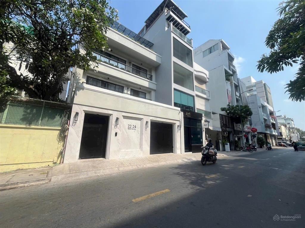 Hạ 16 tỷ!!! villa mặt tiền trục đường nguyên thủ quốc gia ở (8m x 20m) được xây cao