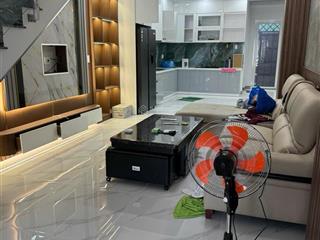 Nhà mới xây vị trí đẹp mt hoàng hoa thám, (4mx23.5m) có hẻm sau 1 trệt 4 lầu