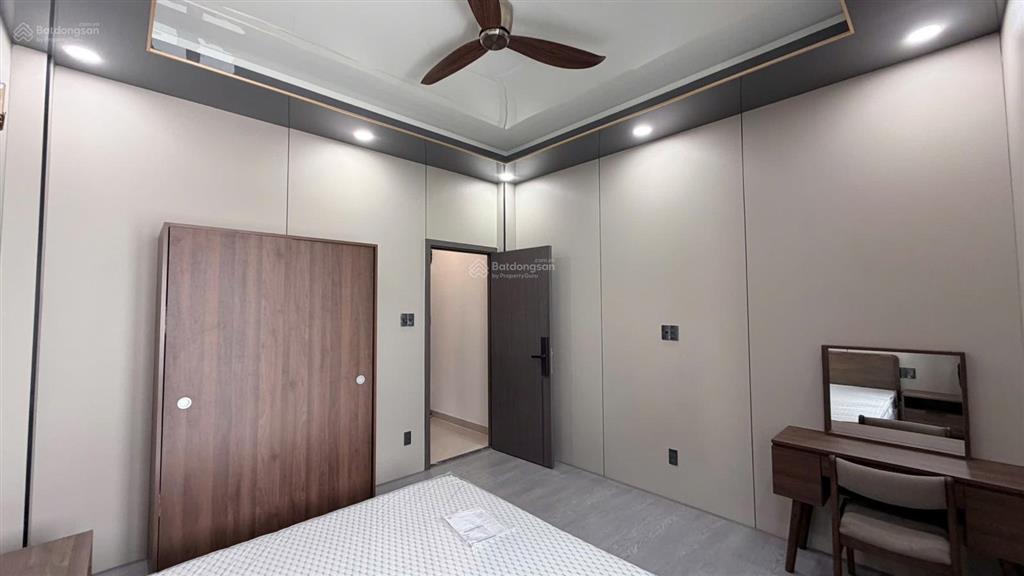 Nhà 5 tầng hxh 8m nguyễn thị minh khai (4x13m)  chỉ 15 tỷ  dòng tiền 50tr/tháng