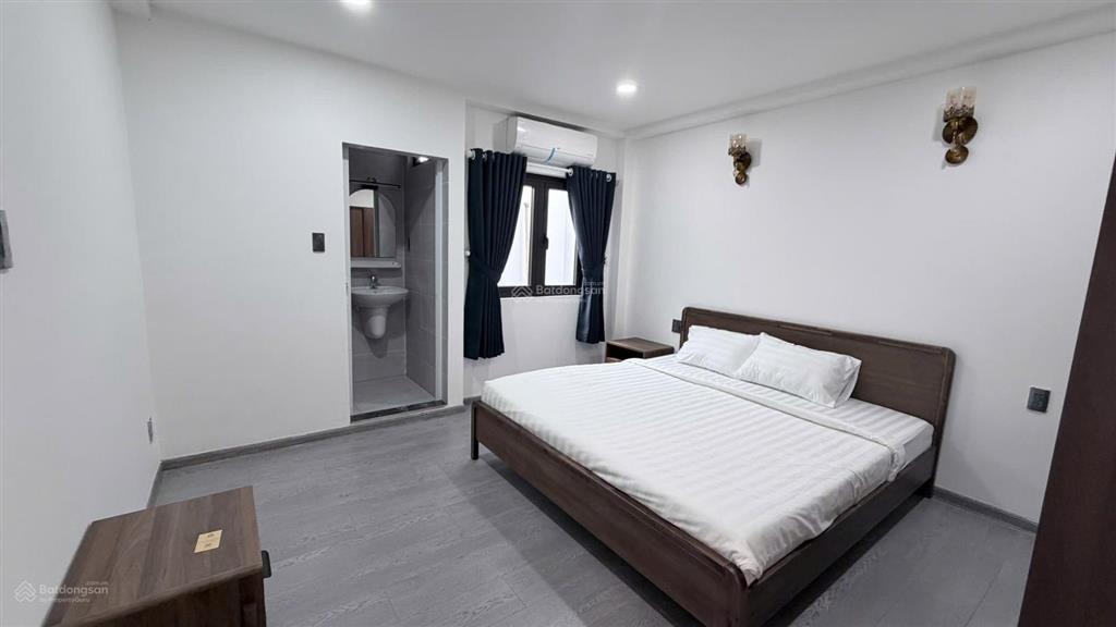 Nhà 5 tầng hxh 8m nguyễn thị minh khai (4x13m)  chỉ 15 tỷ  dòng tiền 50tr/tháng