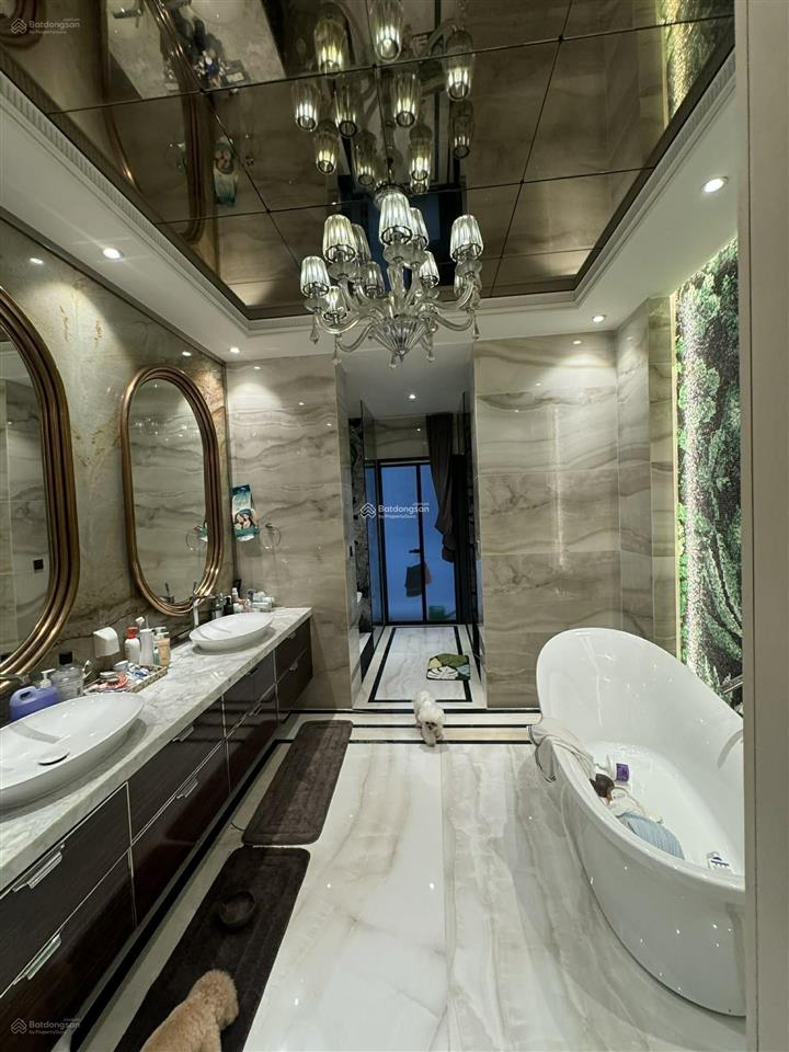 Hàng kín! toà nhà mt điện biên phủ (7x20) có penthouse rooftop, hầm 8 tầng chỉ 65 tỷ