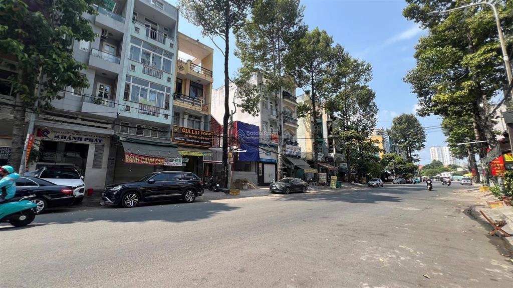 Mt nguyễn gia trí d2 (4x20m) trệt 4 lầu st  dòng tiền 60tr/tháng  chỉ 23 tỷ!