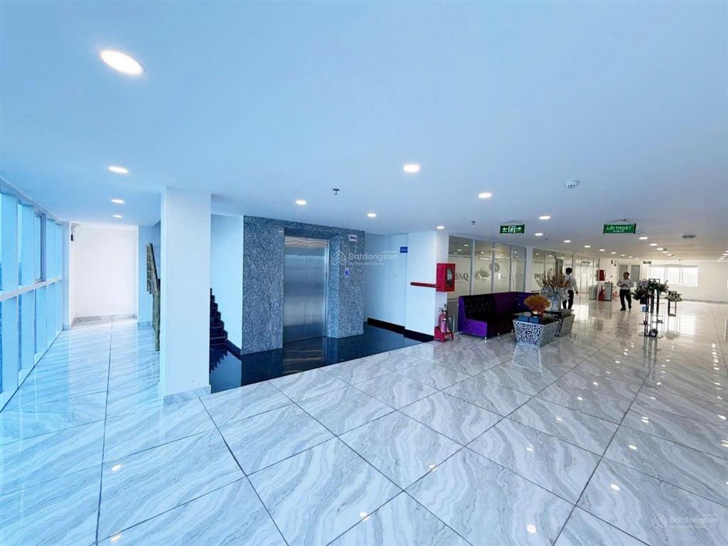 (hàng kín) building 8 tầng mới (7mx20m nở hậu) mt nguyễn đình chiểu q3