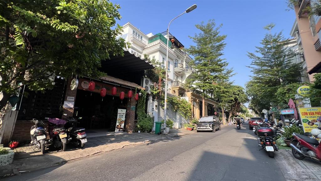 Bán nhà mt phan xích long  hoa lan, (8x18m) giá chỉ 50 tỷ