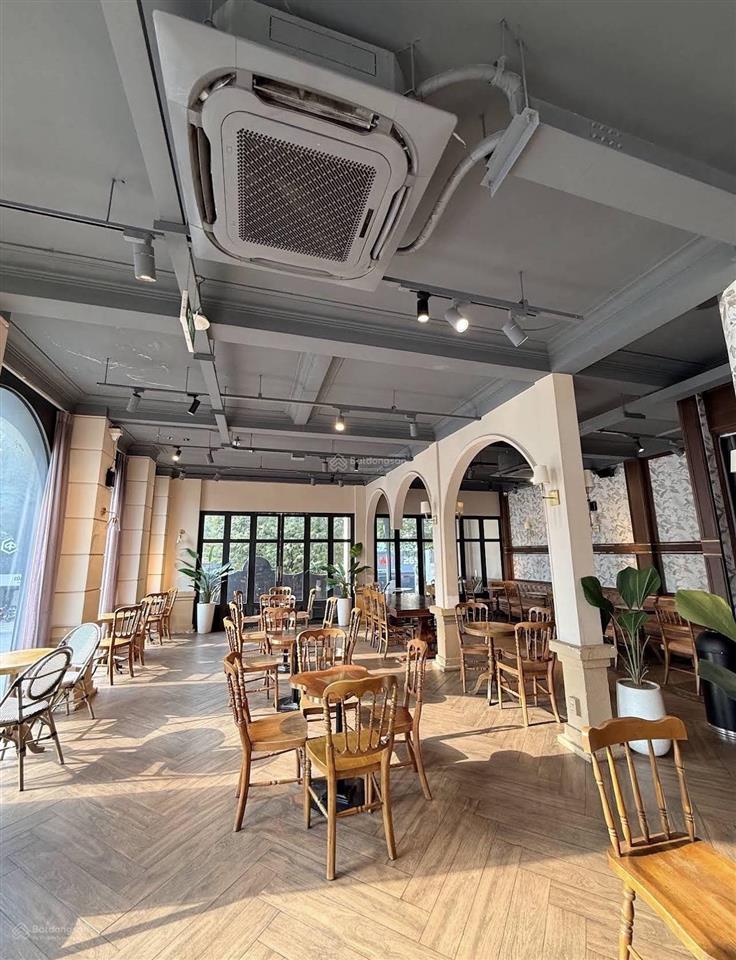 Hàng ngộp bank!! mt lê trọng tấn (12m x 25m) 300m2  hđ thuê 150tr/tháng nhỉn hơn 3xtỷ