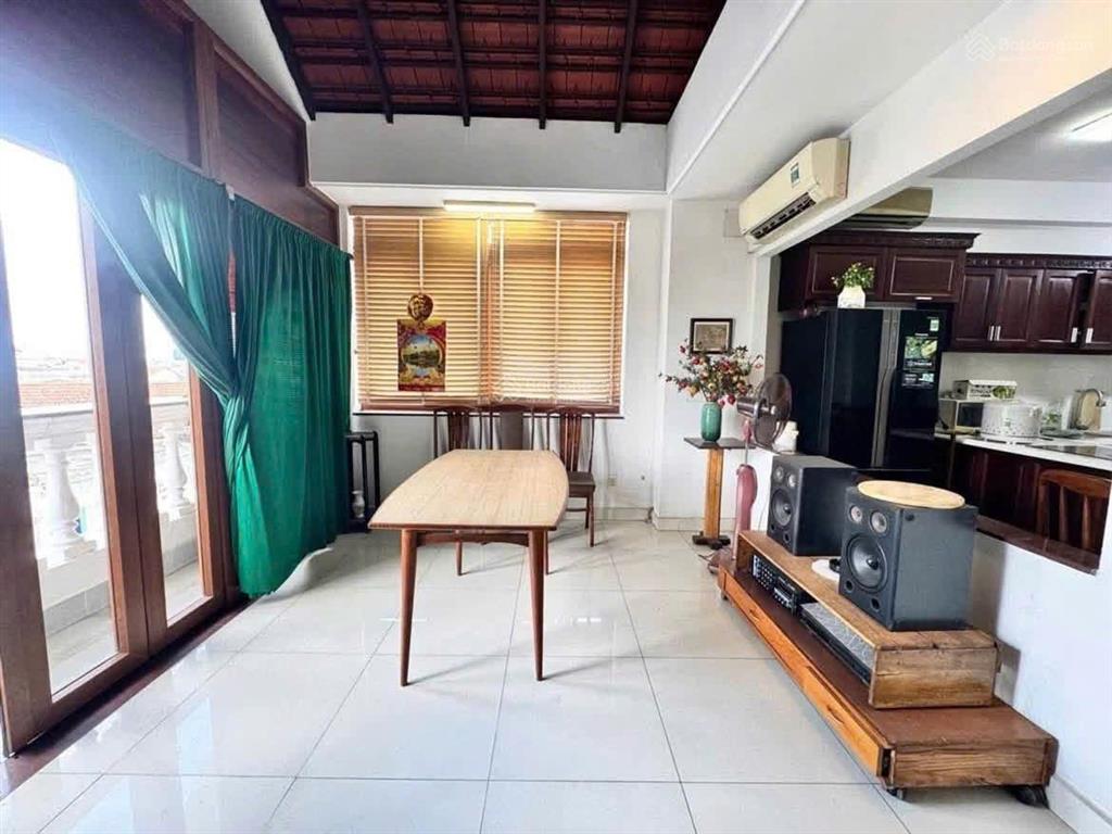 Bán căn villa mini ngay nguyễn văn trỗi (5,5m x 20m)  hầm + 5 tầng chỉ 2x tỷ
