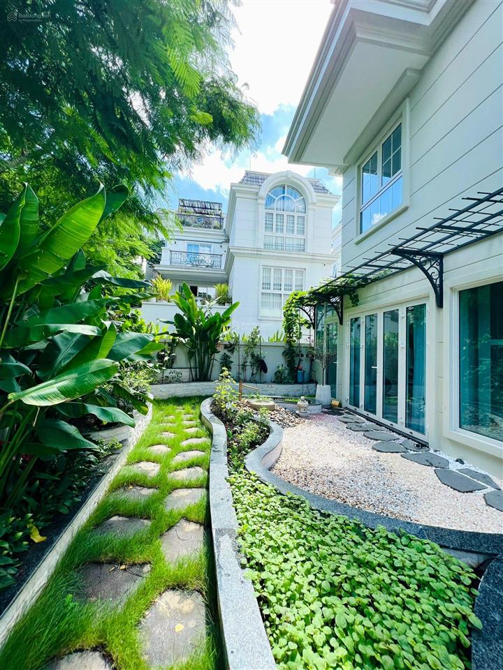 Ngộp bank! bán gấp biệt thự góc 2mt nguyễn văn hưởng, thuộc dự án kingcrown