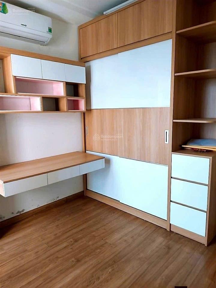 Gia đình bán nhanh căn 48m2, đầy đủ nội thất giá siêu rẻ chỉ 2,69 tỷ tòa ruby city ct3 phúc lợi