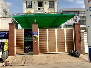 Bán căn hộ dịch vụ mặt tiền đường 11phạm văn đồng, phường thủ đức (dt8x40) 3 lầu thu nhập tốt.