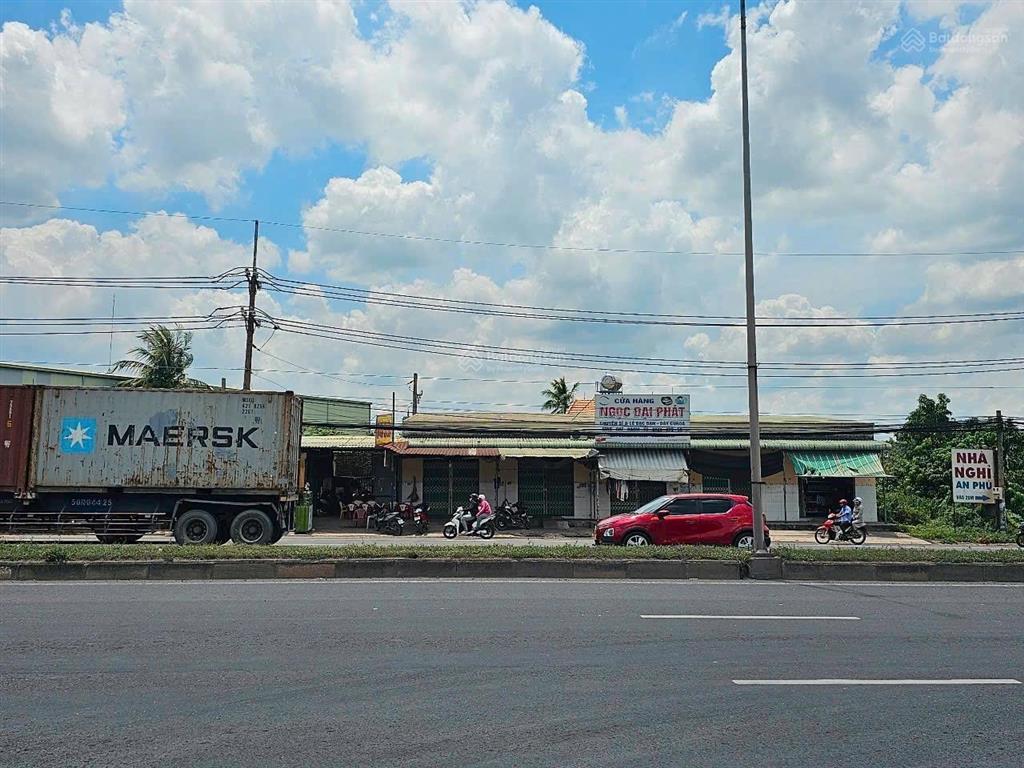 Lô đất 4193m2 mặt tiền quốc lộ 51, ngay bò sữa long thành giá đầu tư chỉ 33.8 tỷ