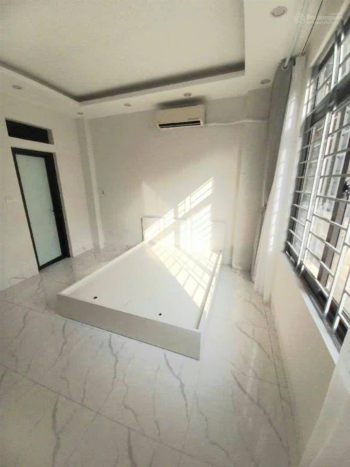 Sở hữu ngay nhà đẹp 5 tầng giáp khu đô thị xa la