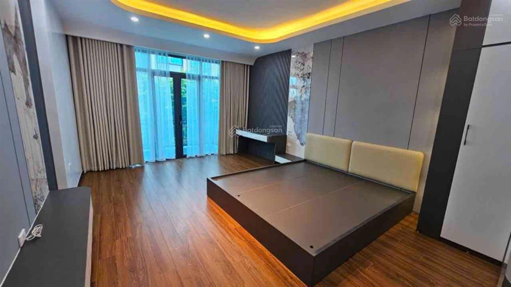 Siêu phẩm văn phú 5 tầng thang máy sân vườn trước sau
