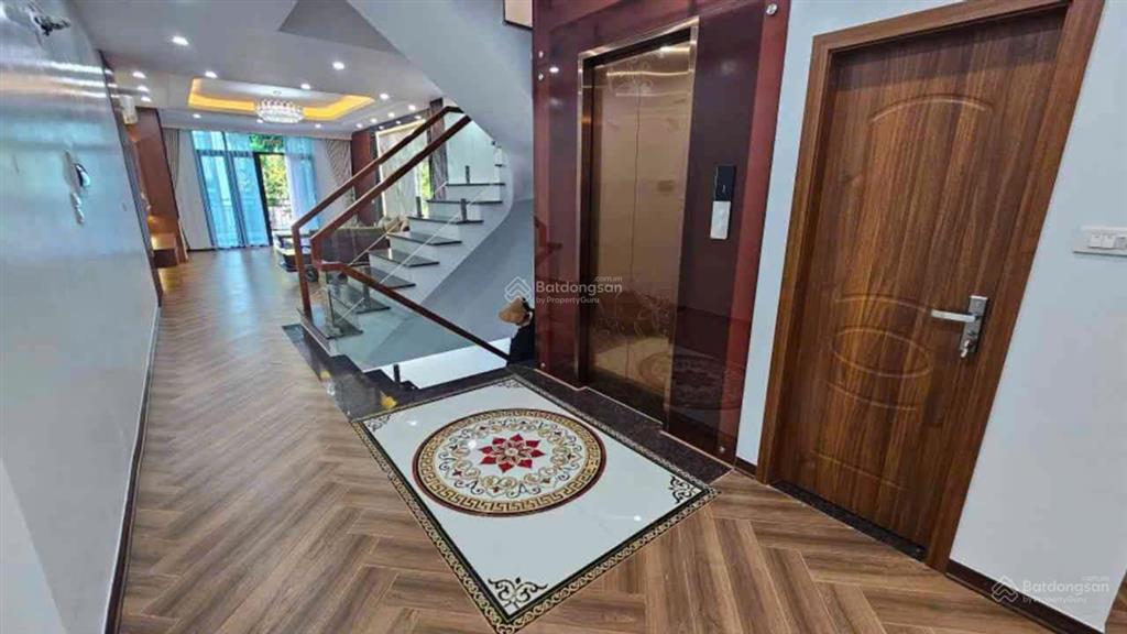 Siêu phẩm văn phú 5 tầng thang máy sân vườn trước sau