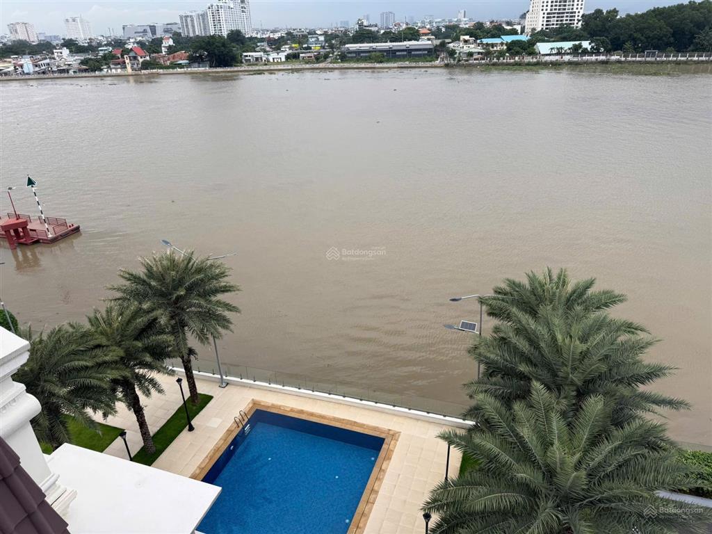 Cần tiền bán gấp toà nhà căn hộ mặt sông thảo điền