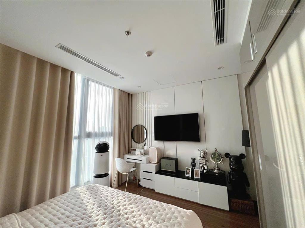 Bán gấp trục hoa hậu ban công mát, giảm sâu, 2pn dt 70m2, mỹ đình 2, nội thất gắn tường.